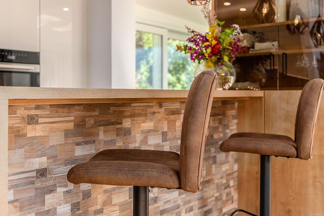 Projekt R_Bar integriert in gemütlicher Wohnküche